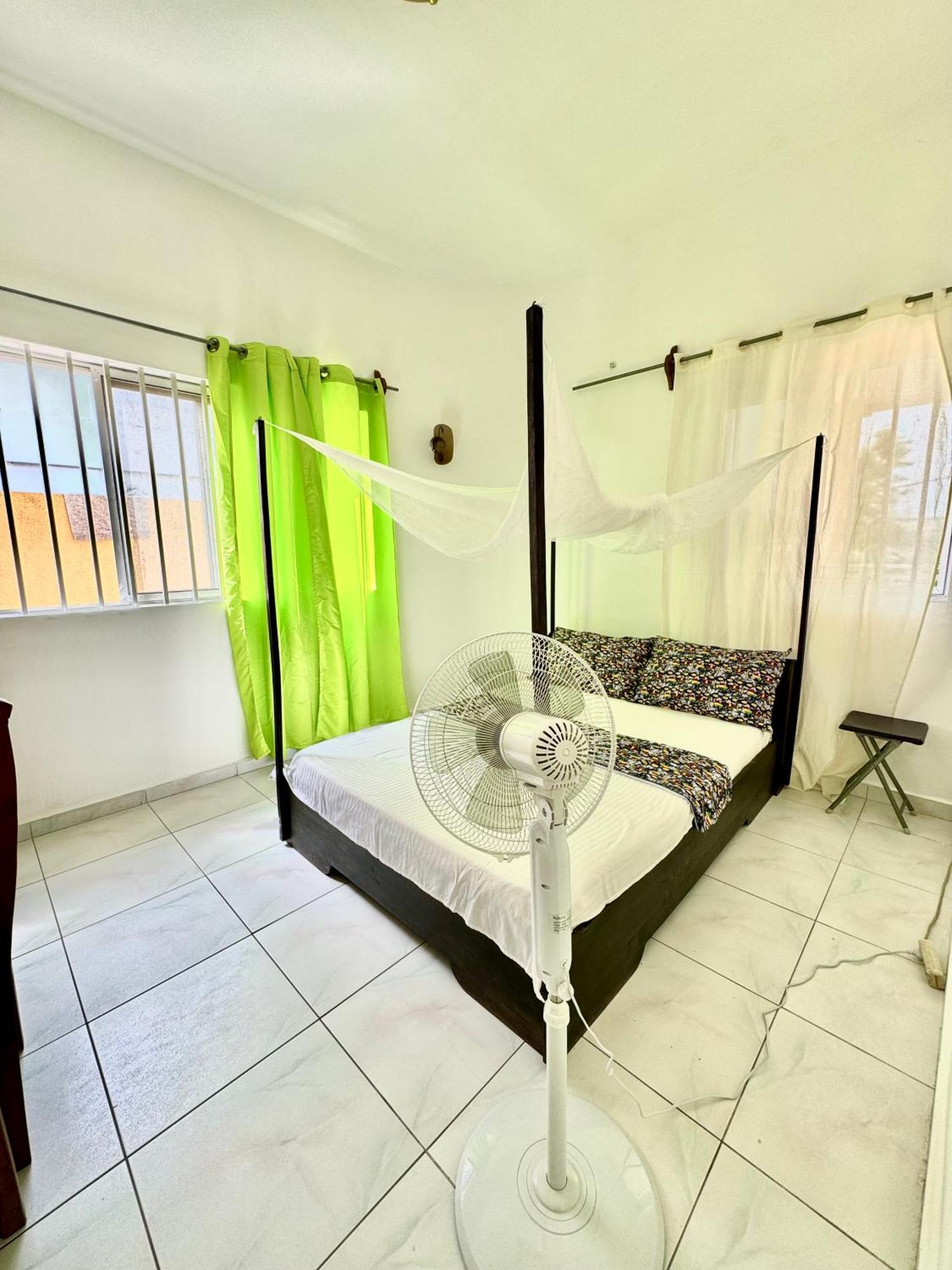 Guesthouse Cocotiers Kotonu Zewnętrze zdjęcie
